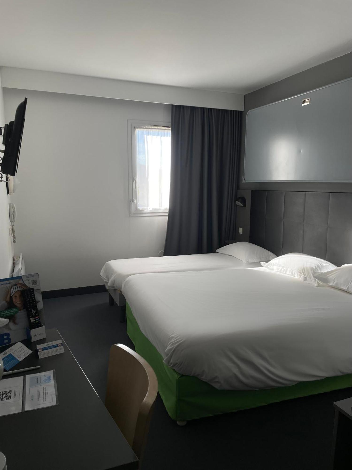 Brit Hotel Марвежол Стая снимка
